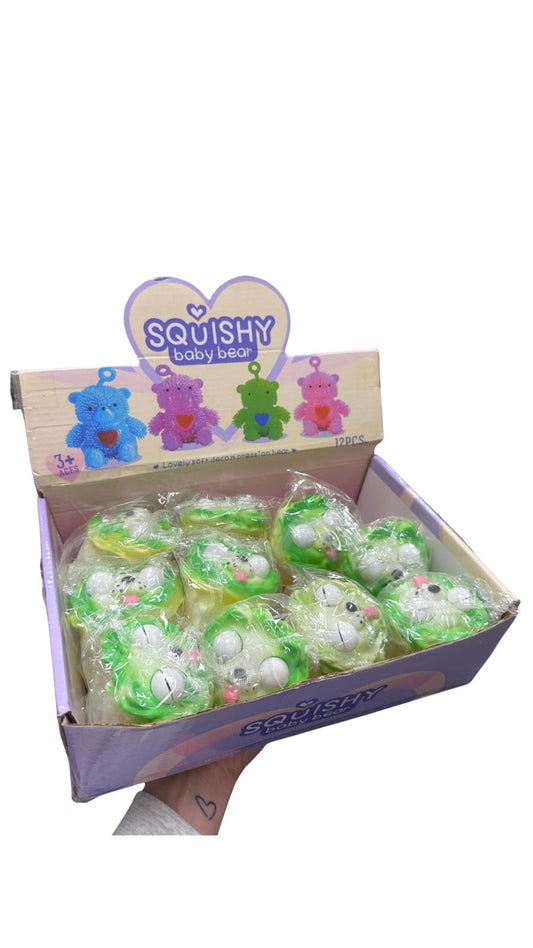 כלב חסה מוציא עיניים