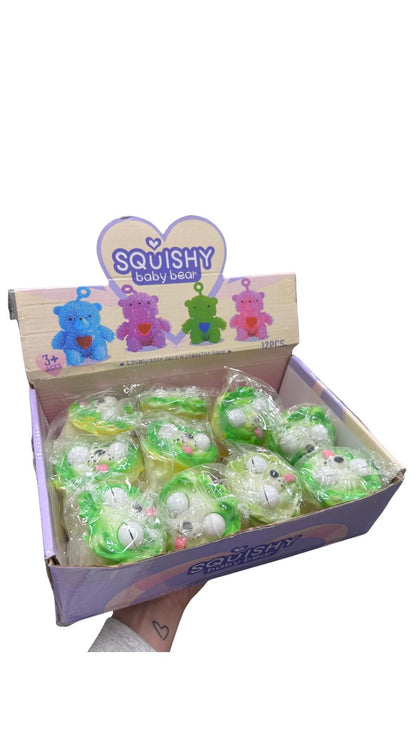 כלב חסה מוציא עיניים