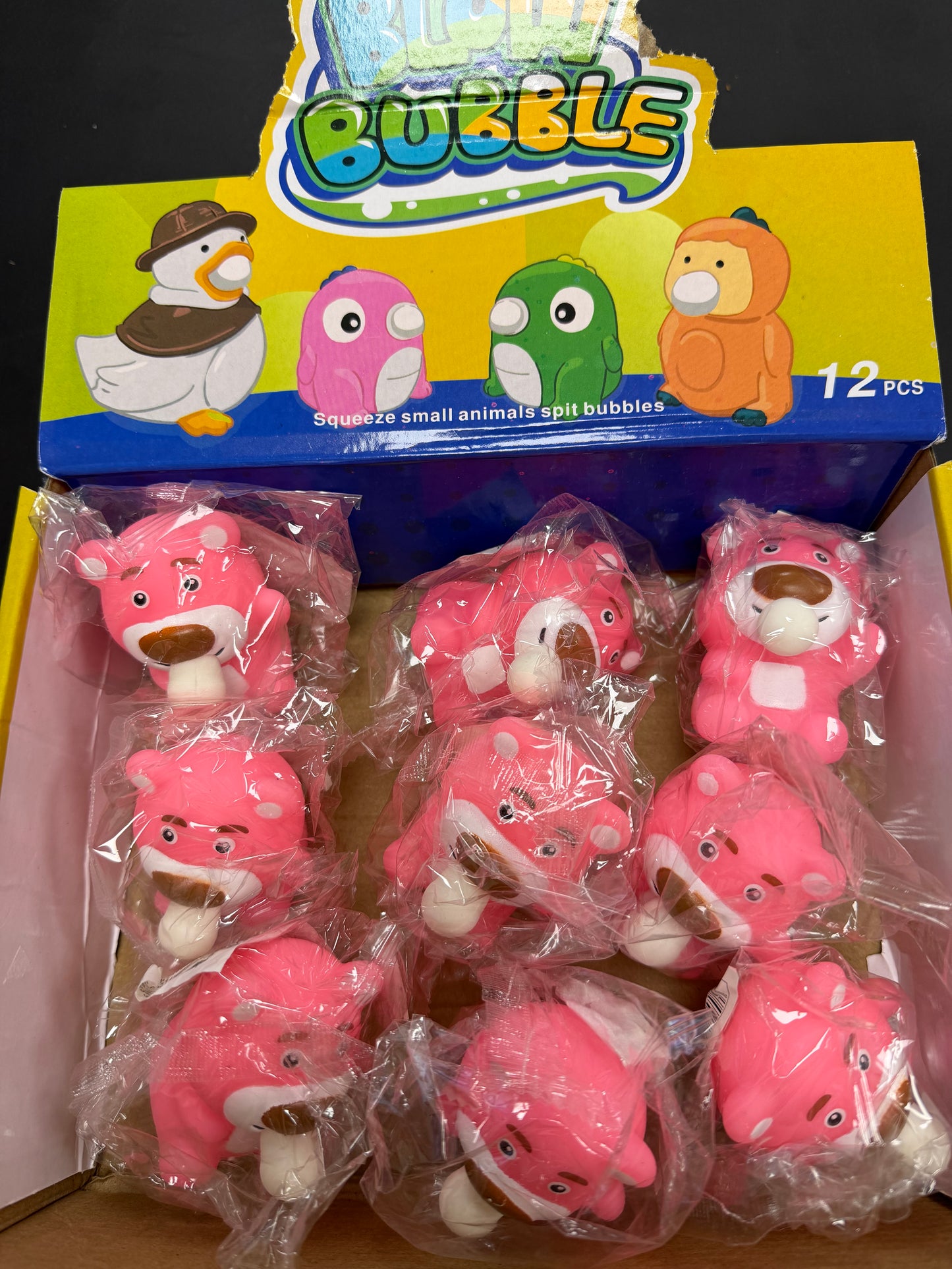 מפריח בועה של דוב אדום ❤️