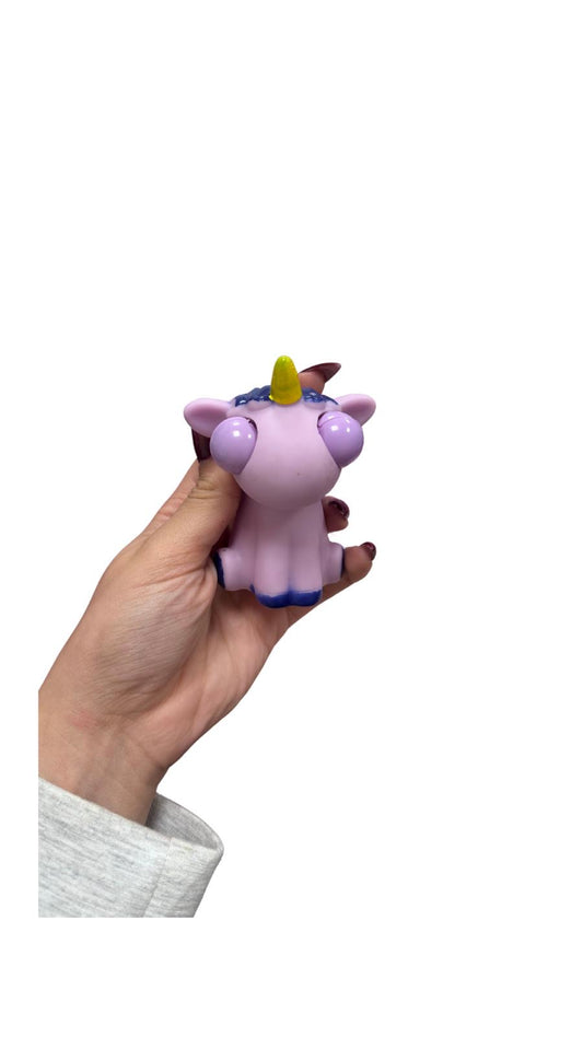 חד קרן מוציא עיניים