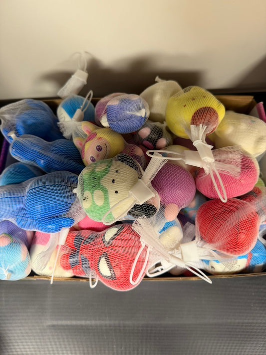 2 יחידות של דמויות ספוג מעורב